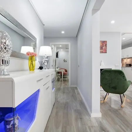 Apartment 7 Dioses